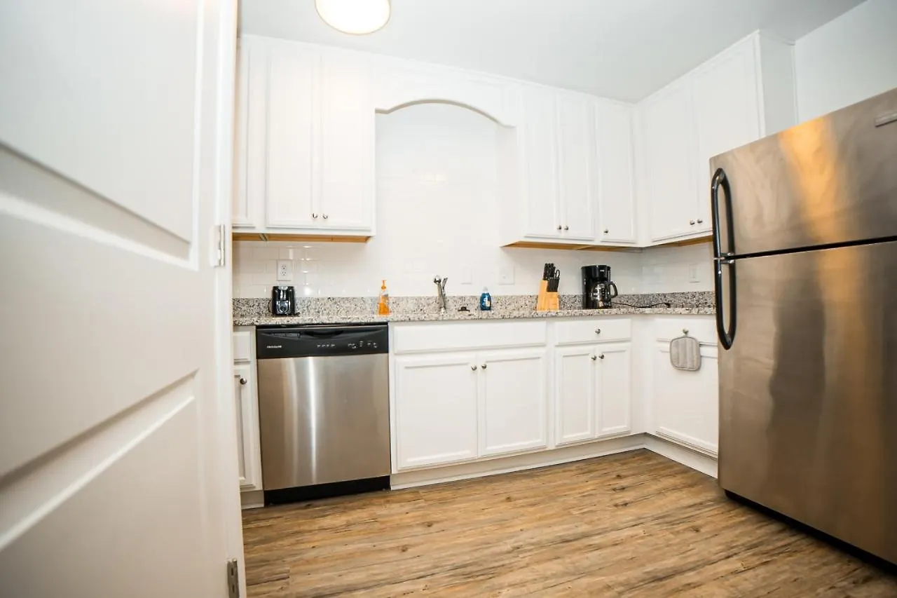 Apartment Special! 2 Queen Bedroom Condo Minutes To Broadway! Nashville United States