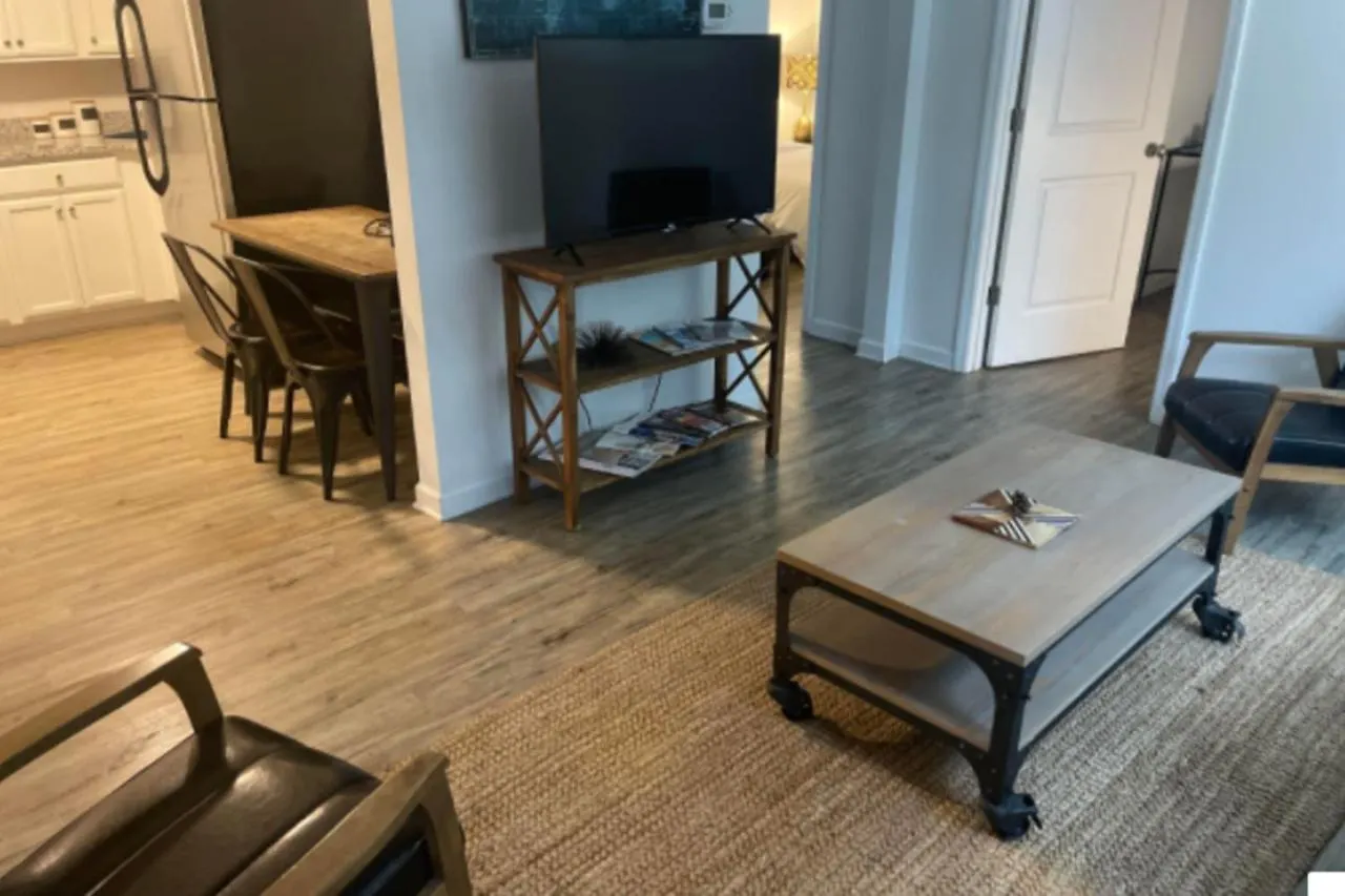 Special! 2 Queen Bedroom Condo Minutes To Broadway! Nashville